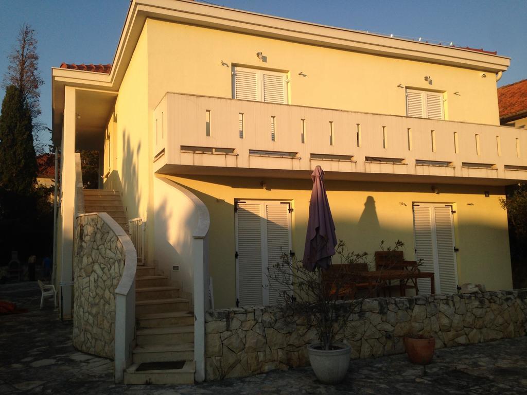 Apartments Casa Nostra 비오그라드나모루 외부 사진