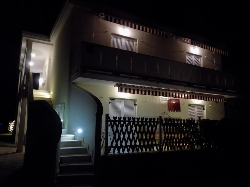 Apartments Casa Nostra 비오그라드나모루 외부 사진