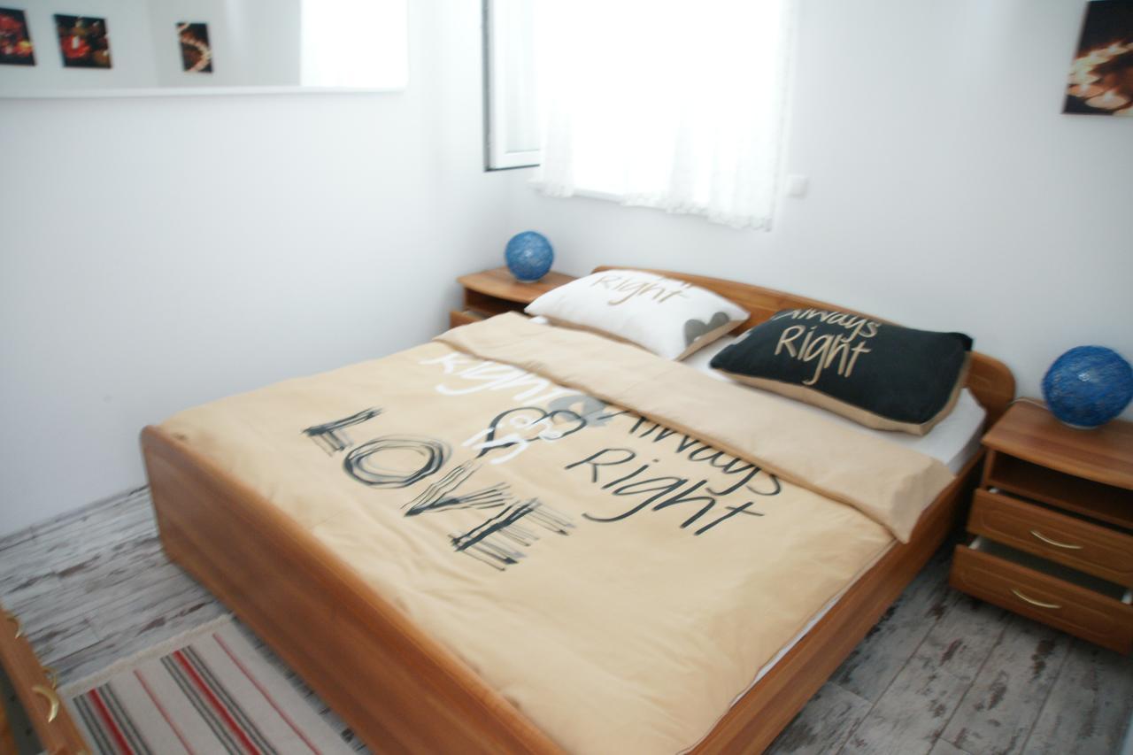Apartments Casa Nostra 비오그라드나모루 외부 사진